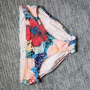 Athleta XL floral swimsuit bottomed medium coverage neverworn!